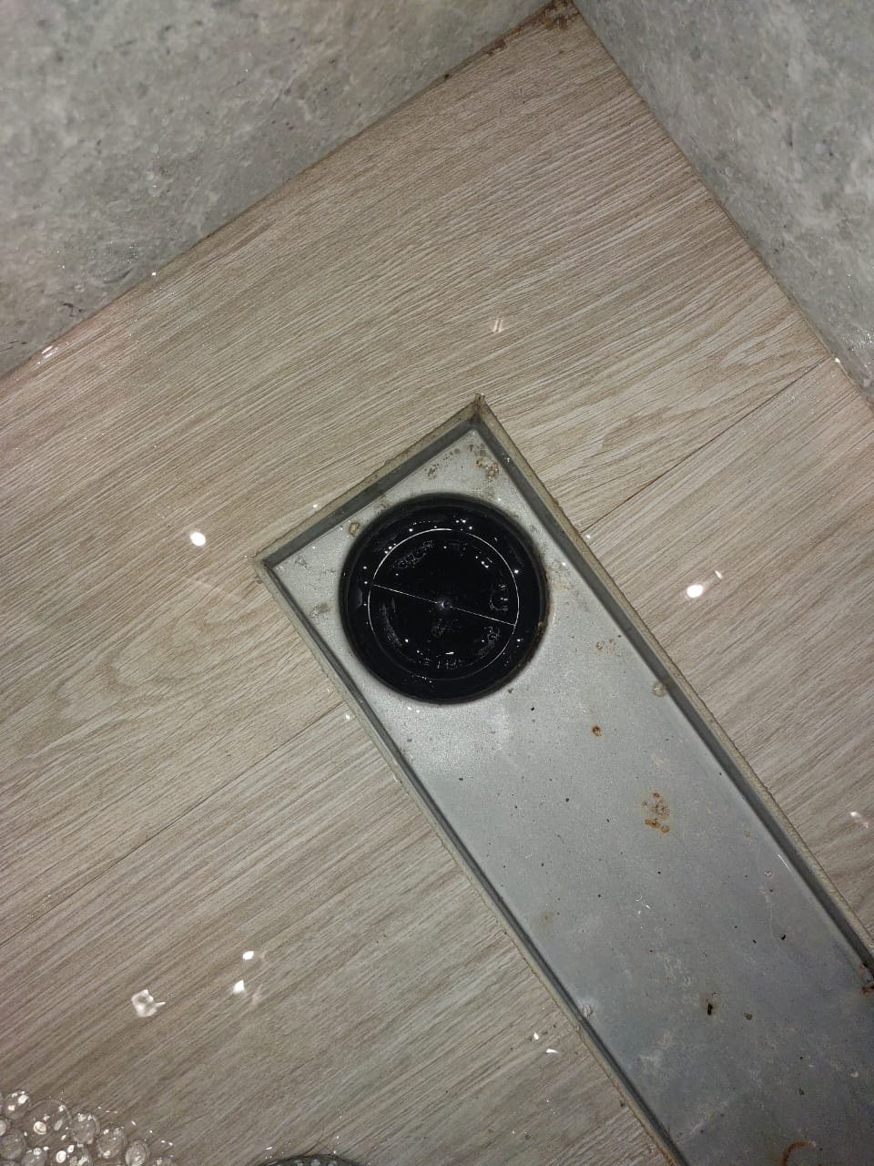 Green Drain in a linear shower drain